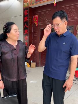 豫东小老弟爸爸最新爆料,揭秘背后惊人真相!